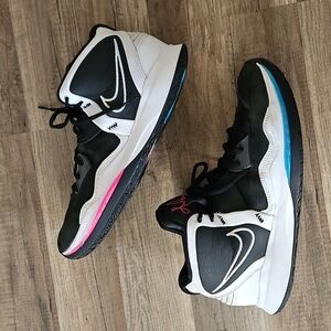 [CZ0204-003] Mens Nike KYRIE 8 INFINITY High Top Sneakers